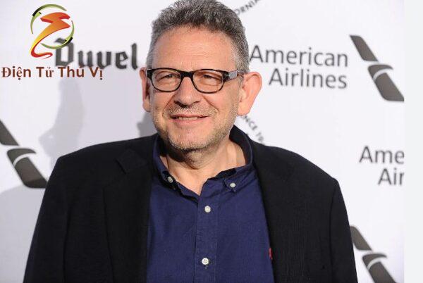 Who is Lucian Grainge ?